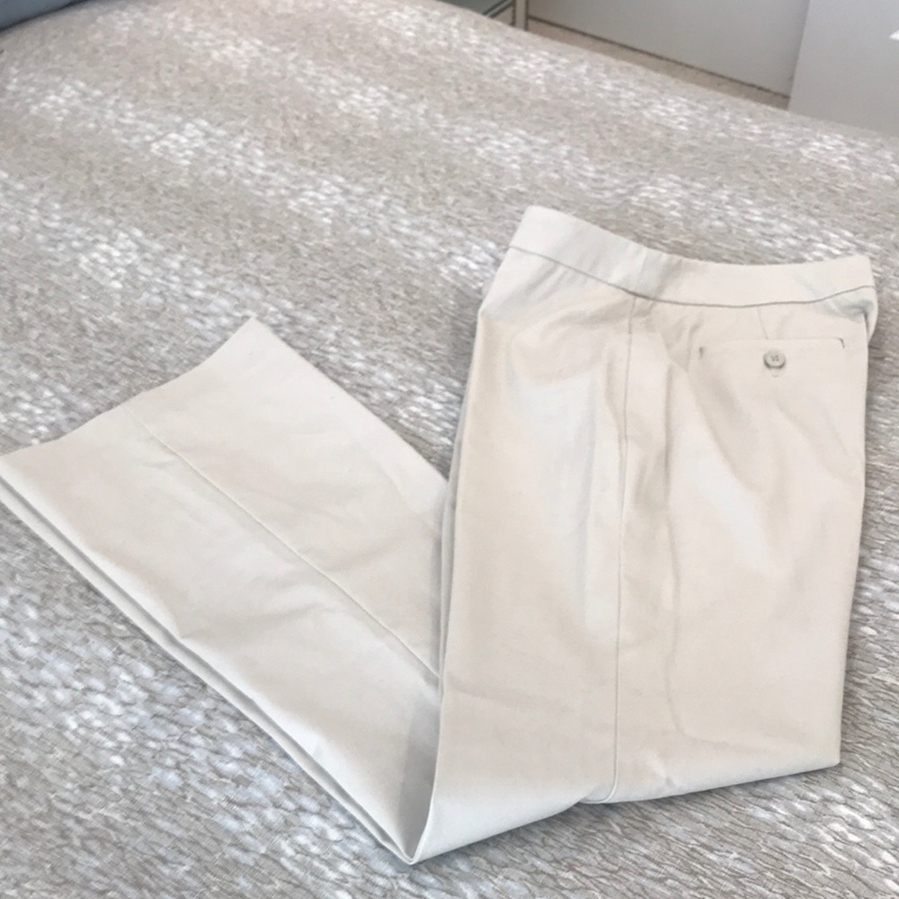 Ladies Cotton/Spandex Pants. Size 8. Beige color.